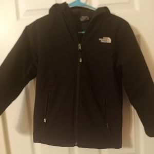 Boys The North Face Jacket Size 7/8 black in color